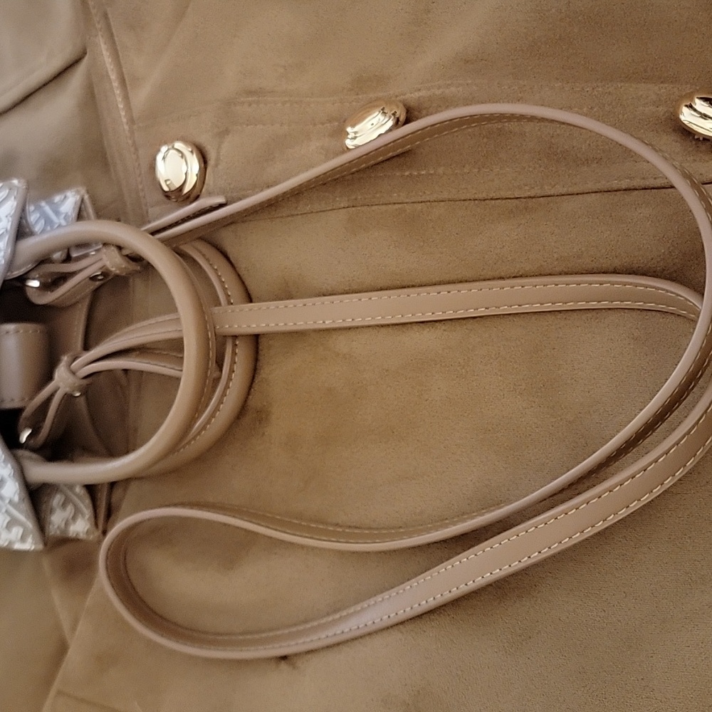 JW Pei Small Bag - Picture 5 of 6